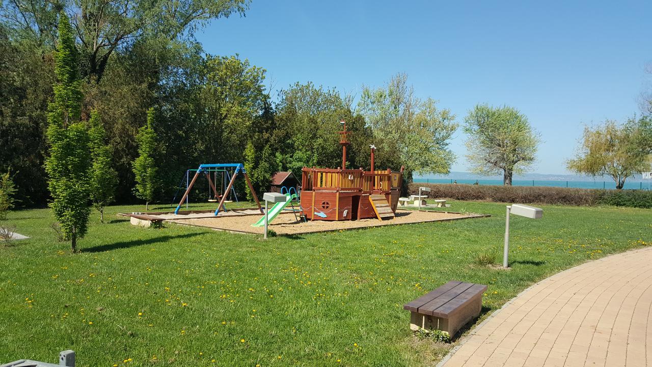 Surman Apartmanok Siófok Exteriör bild